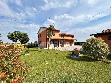 Villa bifamiliare via Lumachina, Budrio