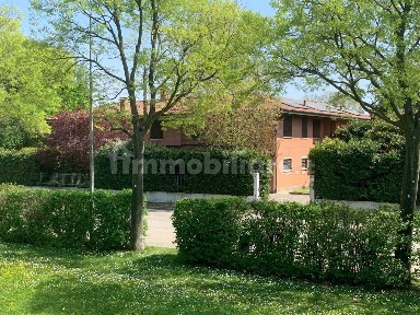 Villa unifamiliare via Giuseppe Massarenti 24, Cadriano, Granarolo dell'Emilia
