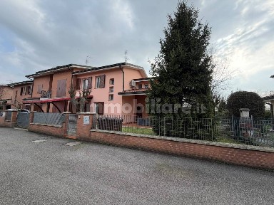 Villa plurifamiliare via dei Ciliegi, Centro, Argelato
