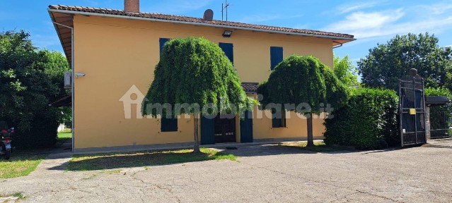 Appartamento in villa via Saliceto 28, Zona Artigianale, Castel Maggiore