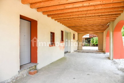 Sant'Agata Bolognese, Via Verona, 7