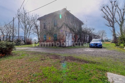 Sant'Agata Bolognese, Via Persiceto, 13