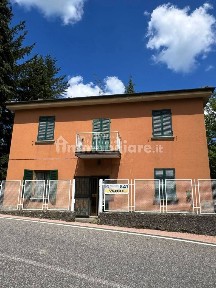 Villa unifamiliare via Provinciale Castel dell'Alpi 21, Castel Dell'alpi, San Benedetto Val di Sambro