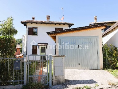 Villa unifamiliare via Melchiade Benni 4, Centro, Monghidoro