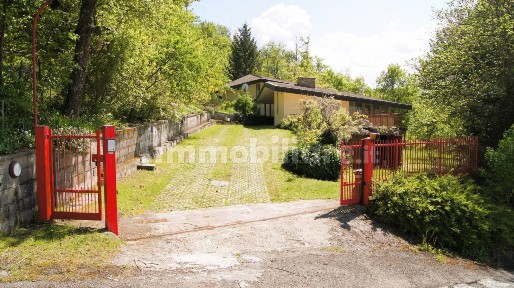 Villa unifamiliare via Madonna dei Boschi 42/1, Centro, Monghidoro
