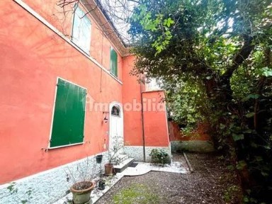 Bologna, Colli San Mamolo, Via Francesco Petrarca, 8
