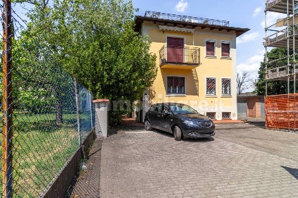 Bologna, Borgo Panigale, Via Del Triumvirato, 14