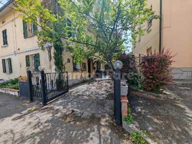 Castel San Pietro Terme, Via Mazzini