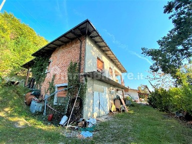 Villa unifamiliare Località Serra Carviano, Grizzana Morandi