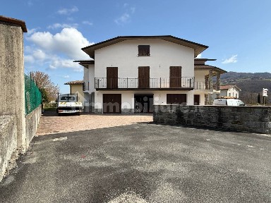 Villa bifamiliare via Sergio Varetto, Porretta Terme, Alto Reno Terme