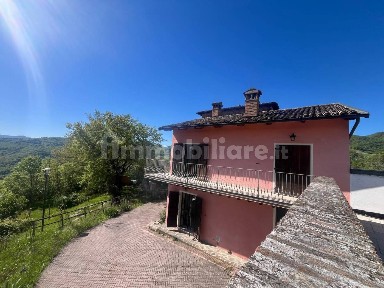 Villa bifamiliare via Bedosta, Castel d'Aiano