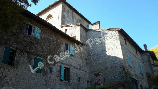 Villa unifamiliare, da ristrutturare, 850 m², Sasso Marconi