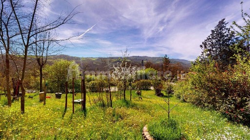 Villa bifamiliare, da ristrutturare, 200 m², Molinaccio, Gaggio Montano