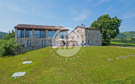 Villa plurifamiliare, ottimo stato, 1000 m², Castiglione - Tribunale, Bologna