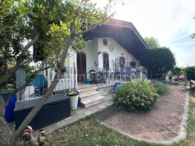 Villa unifamiliare, buono stato, 289 m², Zona Industriale, Casola Canina, Imola