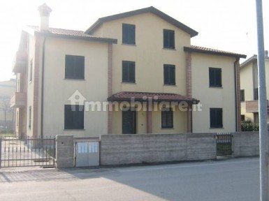 Villa bifamiliare via Don Giovanni Minzoni 8, Centro, Molinella