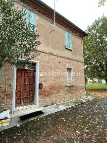 Villa unifamiliare, da ristrutturare, 510 m², Bubano, Mordano