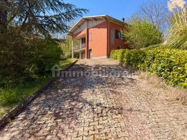 Villa unifamiliare via Giuseppe Garibaldi, Centro, Castel di Casio