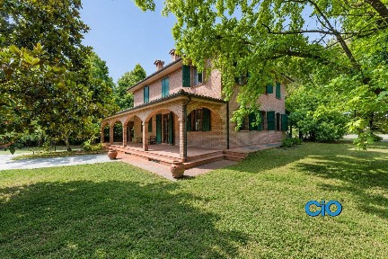 Villa unifamiliare, ottimo stato, 470 m², Pieve di Cento