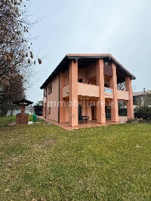 Villa unifamiliare, ottimo stato, 363 m², Centro, San Giovanni in Persiceto