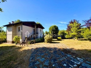 Villa bifamiliare via Ronchidoso, Gaggio Montano