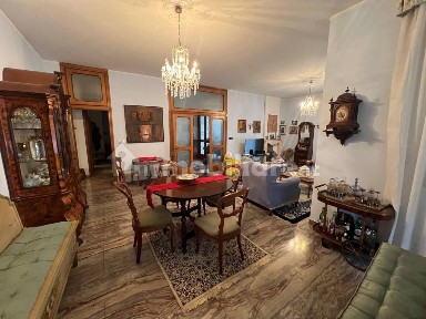 Villa unifamiliare 400 m², Centro, Castello d'Argile