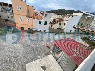 Capannone in Affitto