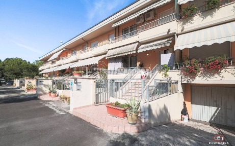 Villa a schiera via Ricci, Cattolica
