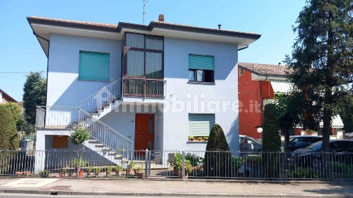 Riccione, San Lorenzo - Boschetto, Viale Veneto, 113