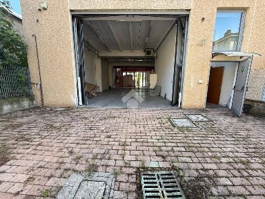 Cesano Maderno, Via Gioia, 6