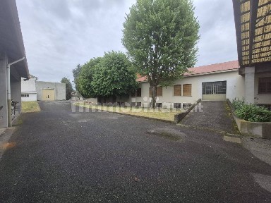 Capannone in Vendita