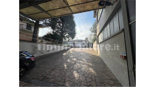 Capannone in Vendita