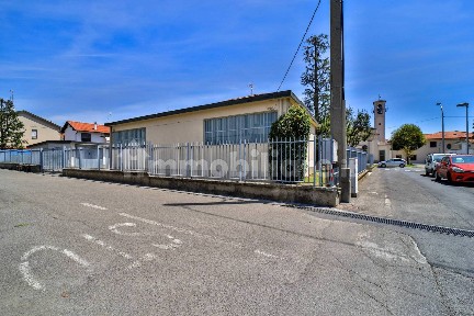 Capannone in Vendita