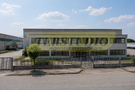 Capannone in Vendita