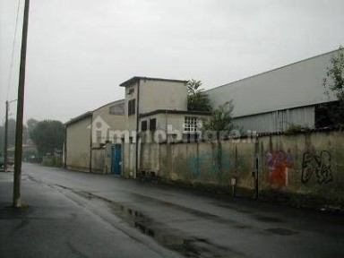 Capannone in Vendita