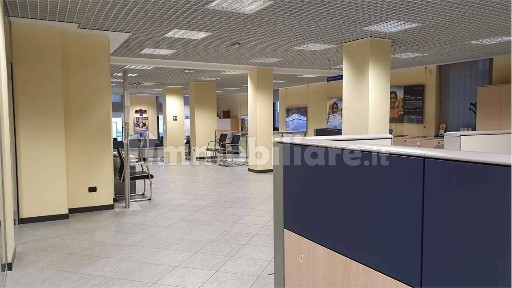 Locale commerciale in Affitto