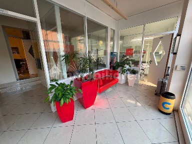 Locale commerciale in Affitto