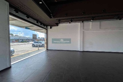 Locale commerciale in Affitto