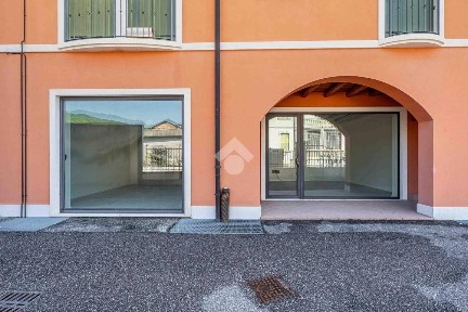 Locale commerciale in Affitto