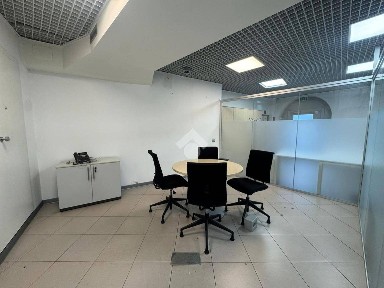 Locale commerciale in Affitto