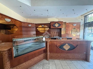Locale commerciale in Affitto