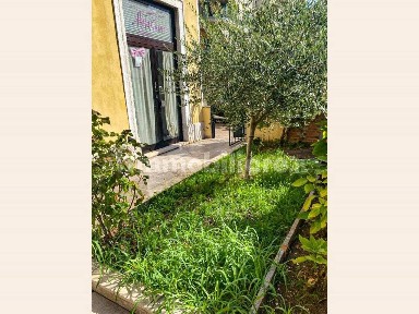 Locale commerciale in Affitto