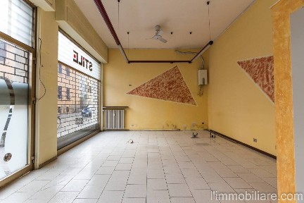 Locale commerciale in Affitto