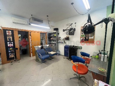 Locale commerciale in Affitto
