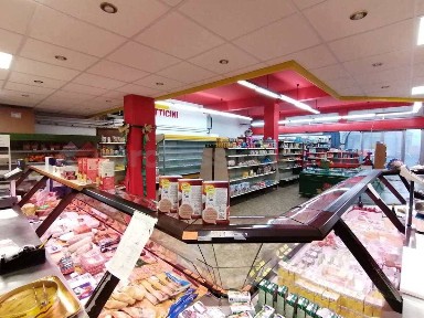 Locale commerciale in Affitto