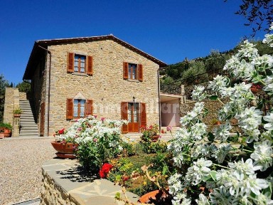 Rustico 218 m², Centro, Cortona