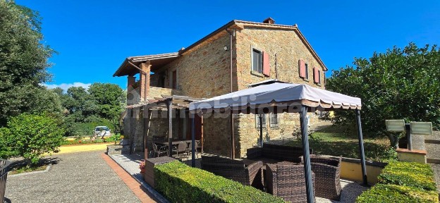 Casale, nuovo, 398 m², Badia Al Pino, Civitella in Val di Chiana
