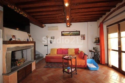 Rustico via urbinese, Castelfranco Piandisco