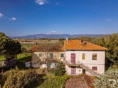 Cortona, Case Sparse Centoia