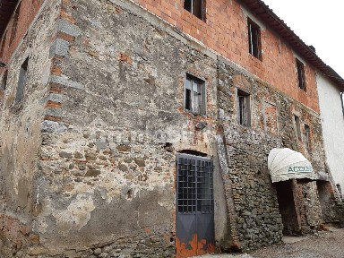 Casa colonica via di Caposelvi, Bucine